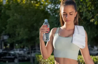 Does Drinking Water Aid Weight Loss? Debunking the Myths